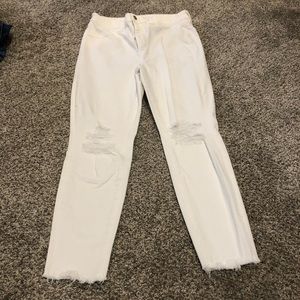 AE Distressed White Super Hi-Rise Jeggings